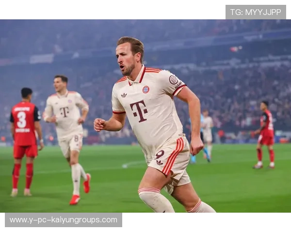 凯恩接队友回做直接怒射擦柱偏出 凯恩接队友回做直接怒射擦柱偏出